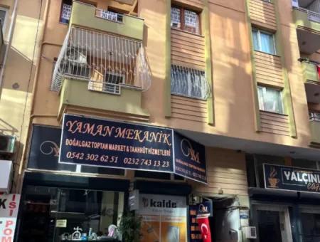 2 1 Apartment For Rent In The Heart Of Seferihisar With Separate Kitchen And Large Balcony