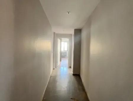 Apartment For Rent In The Center Of Seferihisar, Corner Location, Brand New 1 1