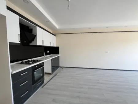 Behind Seferihisar Stadium, Zero 1 1 Apartment With High Rental Income And Premium Potential! 