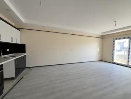 Behind Seferihisar Stadium, Zero 1 1 Apartment With High Rental Income And Premium Potential! 