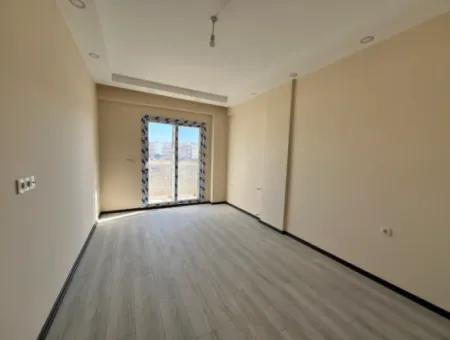 Behind Seferihisar Stadium, Zero 1 1 Apartment With High Rental Income And Premium Potential! 