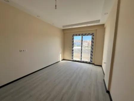 Behind Seferihisar Stadium, Zero 1 1 Apartment With High Rental Income And Premium Potential! 