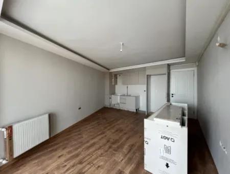 Spacious And Modern 3 In 1 Apartment In A Brand New Building - In The Colakibrahimbey Neighborhood Of Seferihisar