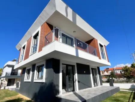 Seferihisar Akarcada - Fully Detached Luxury Villa With Pool, 100 Meters From The Sea