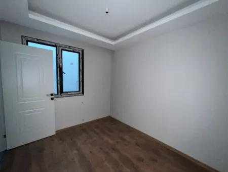 Brand New Apartment In Seferihisar Çolakibrahimbey Neighborhood, Close To The Center Of The Bazaar!