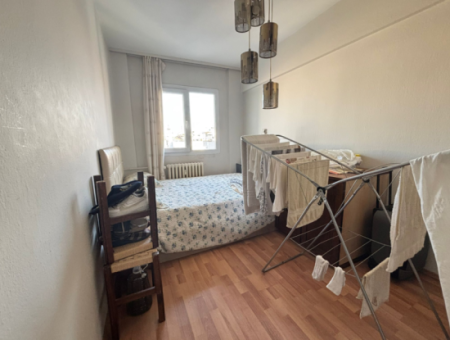 An Unmissable Opportunity Near Alsancak Dutlu Street! Located In The Heart Of The City, Near Alsancak Dutlu Street, Our 3 1 Apartment Is Waiting For You!