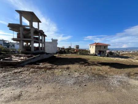 Close To The Sea In Seferihisar Akarca Tepecik, /40 Zoned 260 M² Land!