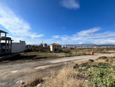 Close To The Sea In Seferihisar Akarca Tepecik, /40 Zoned 260 M² Land!