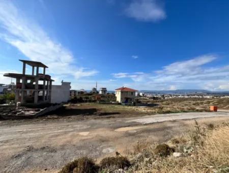 Close To The Sea In Seferihisar Akarca Tepecik, /40 Zoned 260 M² Land!