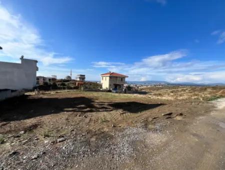 Close To The Sea In Seferihisar Akarca Tepecik, /40 Zoned 260 M² Land!