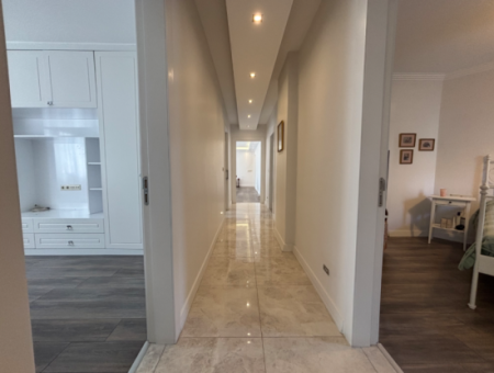 In The Center Of Life In Alsancak, Next To The Tram In Poet Eşref, Renovated 3 1 Apartment For Rent!