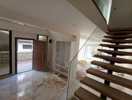 3 1 Villa For Sale In The Neighborhood Of Seferihisar Çolakibrahim Bey