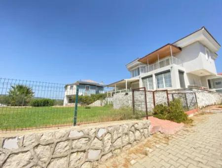 4 1 Villas For Sale With Large Gardens In A Complex In Seferihisar Ulamiş