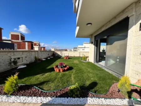 Fully Detached 3 In 1 Modern And Comfortable Duplex Villa In Akarca, Seferihisar