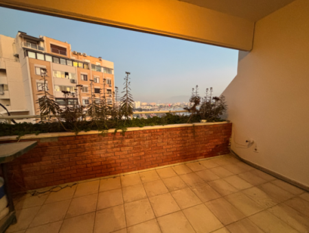 Apartment For Rent With Pool In Karşiyaka Mavisehir Albatros Site