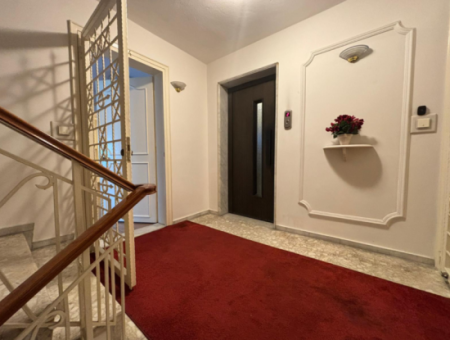 Luxury Mansion Apartment With Sea View And En-Suite Bathroom In Göztepe!