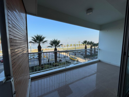 Luxury Mansion Apartment With Sea View And En-Suite Bathroom In Göztepe!