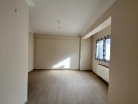 Behind Seferihisar Stadium, 2 1, Apartment For Sale With Separate Kitchen, Indoor Parking, 90 M² Usage Area!