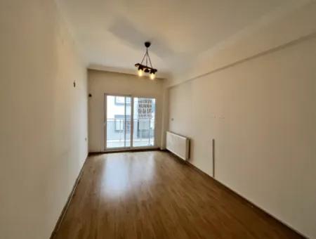 Comfortable 3 1 Apartment For Rent In Seferihisar Hidirlik Neighborhood