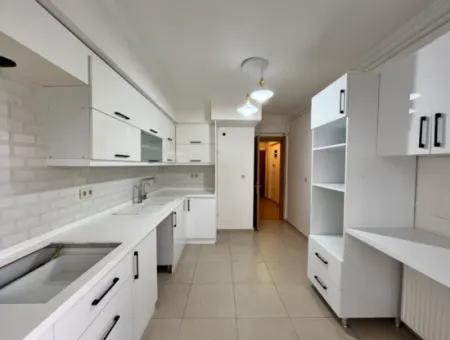 Comfortable 3 1 Apartment For Rent In Seferihisar Hidirlik Neighborhood