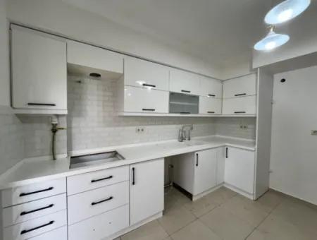 Comfortable 3 1 Apartment For Rent In Seferihisar Hidirlik Neighborhood