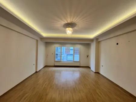 Comfortable 3 1 Apartment For Rent In Seferihisar Hidirlik Neighborhood