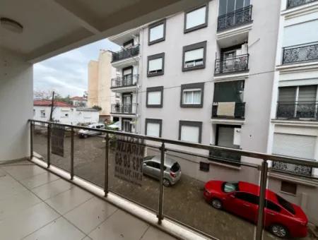 Comfortable 3 1 Apartment For Rent In Seferihisar Hidirlik Neighborhood