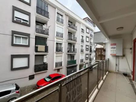 Comfortable 3 1 Apartment For Rent In Seferihisar Hidirlik Neighborhood