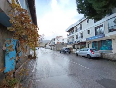 Duplex House In Güzelbahçe Yelki, Corner Location On Alaçatı Street!