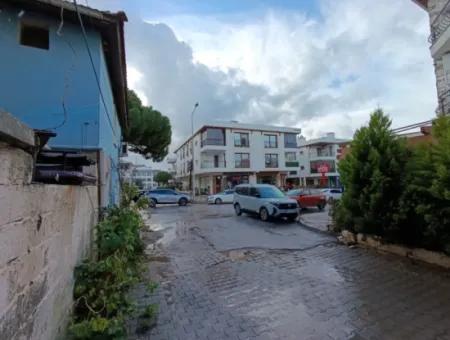 Duplex House In Güzelbahçe Yelki, Corner Location On Alaçatı Street!