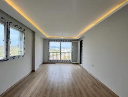 Unique New Apartment With Modern Design And Central Location In Seferihisar Gözsüzler