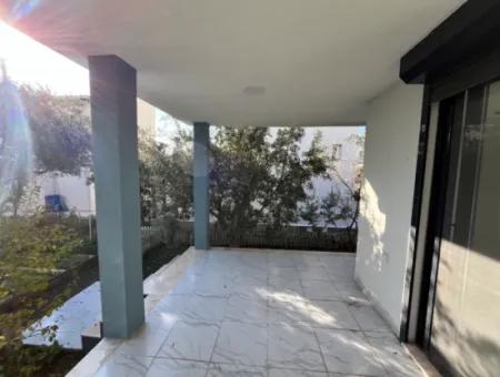 Fully Renovated Triplex Villa Within Walking Distance Of The Sea In Akarca, Seferihisar