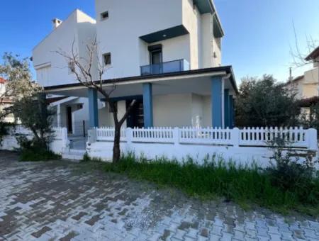 Fully Renovated Triplex Villa Within Walking Distance Of The Sea In Akarca, Seferihisar