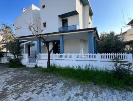 Fully Renovated Triplex Villa Within Walking Distance Of The Sea In Akarca, Seferihisar