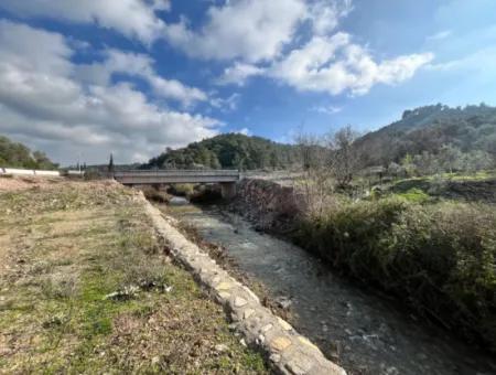 Stone House And Olive Grove In 1800 M² Plot In Seferihisar Kavakdere