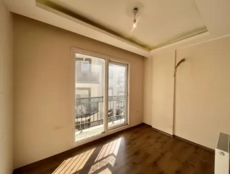 Duplex Apartment For Rent With Terrace With Privileged Location In Seferihisar Hidirlik