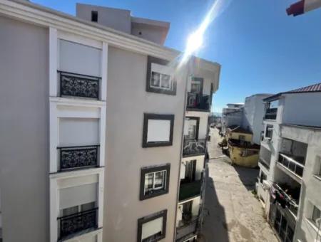 Duplex Apartment For Rent With Terrace With Privileged Location In Seferihisar Hidirlik