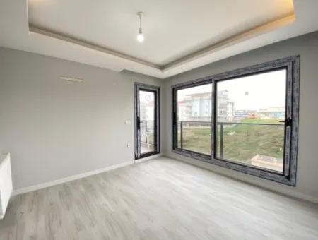 Spacious And Comfortable Apartment In Seferihisar Çolakibrahimbey Neighborhood