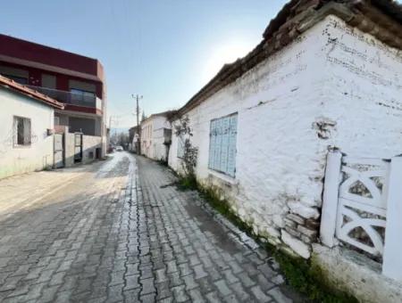 Peaceful Village House In Seferihisar Ulamış – A Life Intertwined With Nature