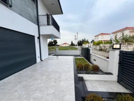 Detached, Pool, Comfortable Life In Seferihisar Hidirlik