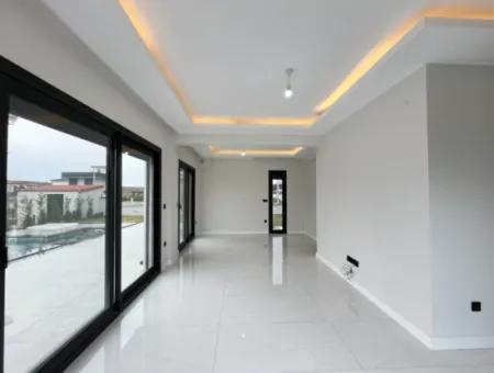 Detached, Pool, Comfortable Life In Seferihisar Hidirlik