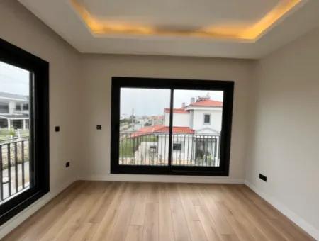 Detached, Pool, Comfortable Life In Seferihisar Hidirlik