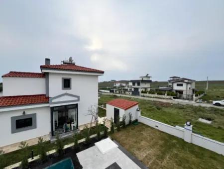 Detached, Pool, Comfortable Life In Seferihisar Hidirlik