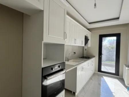 2 1 Brand New Apartment With Separate Kitchen In A Complex With Garden, Pool And Security In Seferihisar Camikebir Neighborhood