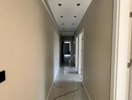 2 1 Brand New Apartment With Separate Kitchen In A Complex With Garden, Pool And Security In Seferihisar Camikebir Neighborhood