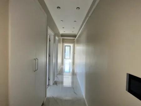 2 1 Brand New Apartment With Separate Kitchen In A Complex With Garden, Pool And Security In Seferihisar Camikebir Neighborhood