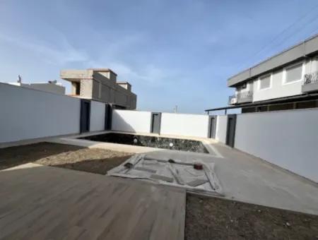 6 1 New Villa With Pool In Seferihisar Akarca