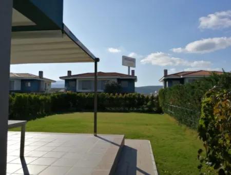 550M2 Luxury Duplex Villa With Garden In A Complex In Urla İçmeler