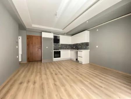 2 1 Apartment For Sale With En-Suite Bathroom In Seferihisar Hidirlik Neighborhood