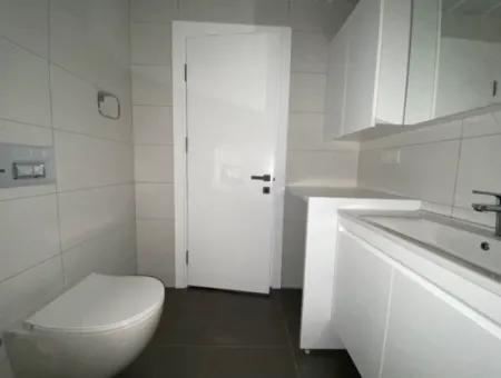 2 1 Apartment For Sale With En-Suite Bathroom In Seferihisar Hidirlik Neighborhood